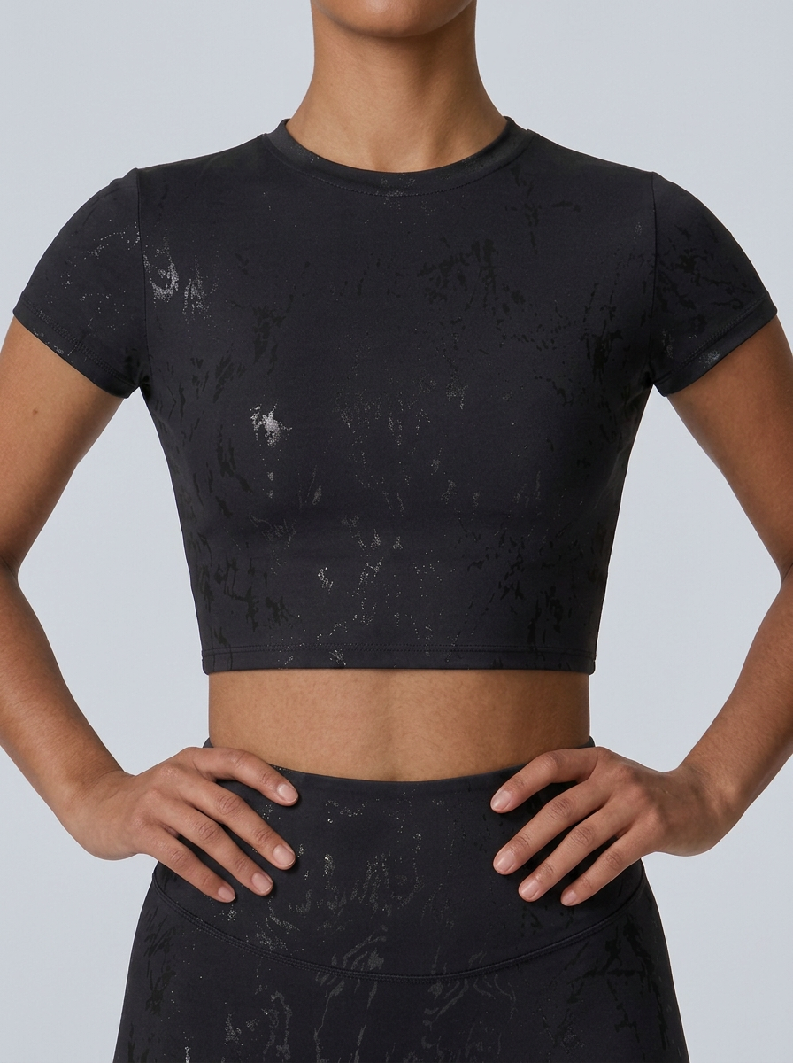 Crop Top Nebula color Negro — Minimalist