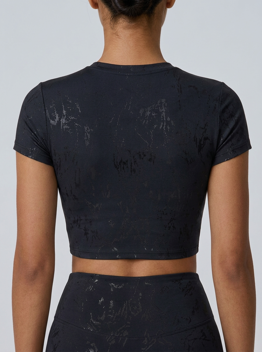 Crop Top Nebula color Negro — Minimalist