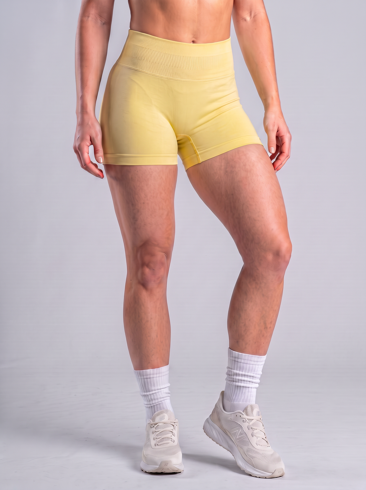 Short Impact color Amarillo — Minimalist