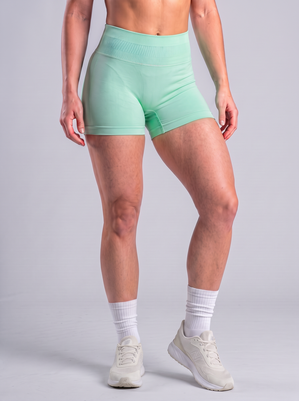 Short Impact color Pistacho Pastel — Minimalist