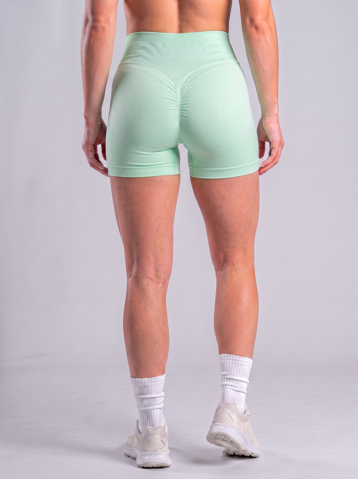 Short Impact color Pistacho Pastel — Minimalist