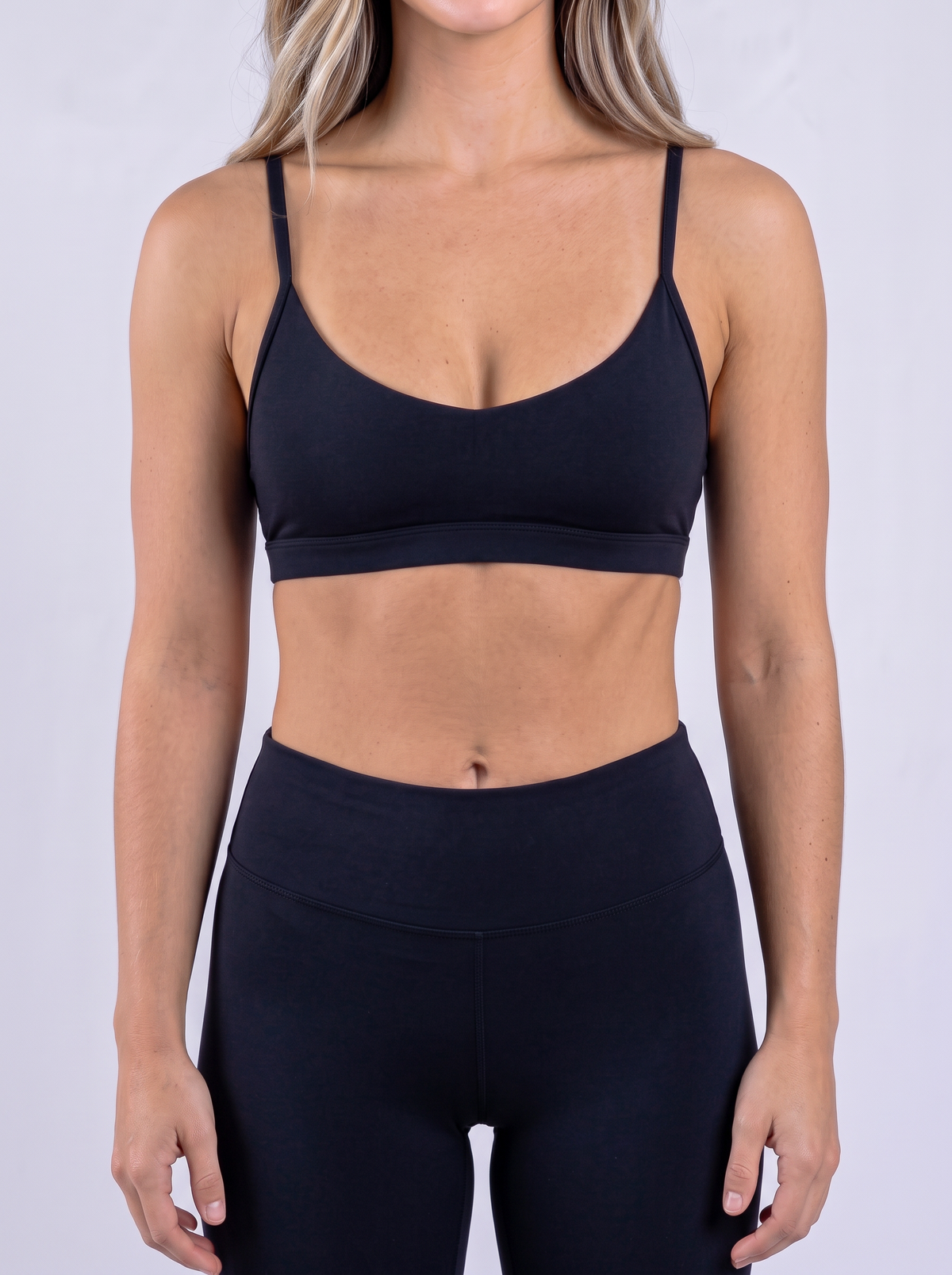 Top Adapt color Negro — Minimalist